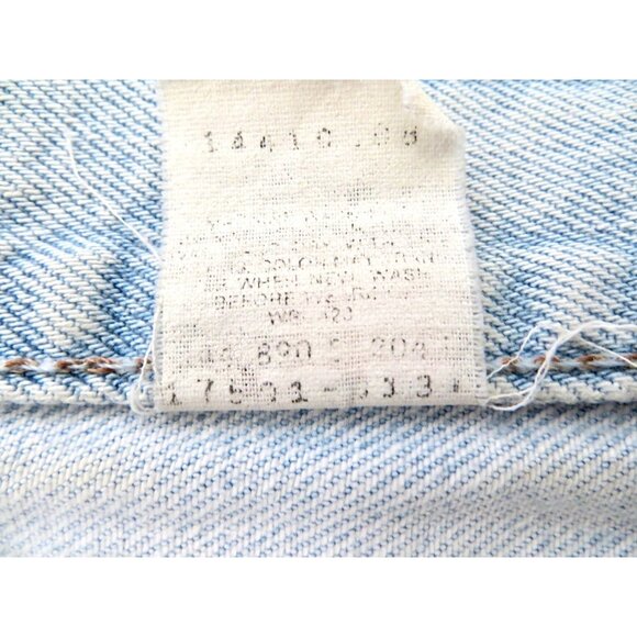 Vintage Levi's Denim Jean Shorts Button Fly Made in USA SZ 26 Waist - Picture 8 of 8